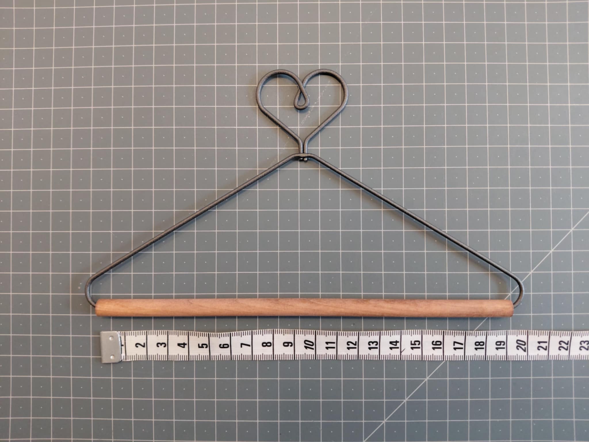 Hanger driehoek hart 19cm